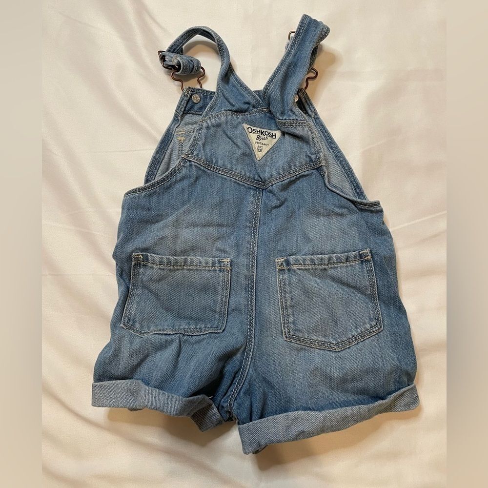 Girls Oshkosh size 12-18 months denim overalls - Picture 3 of 5